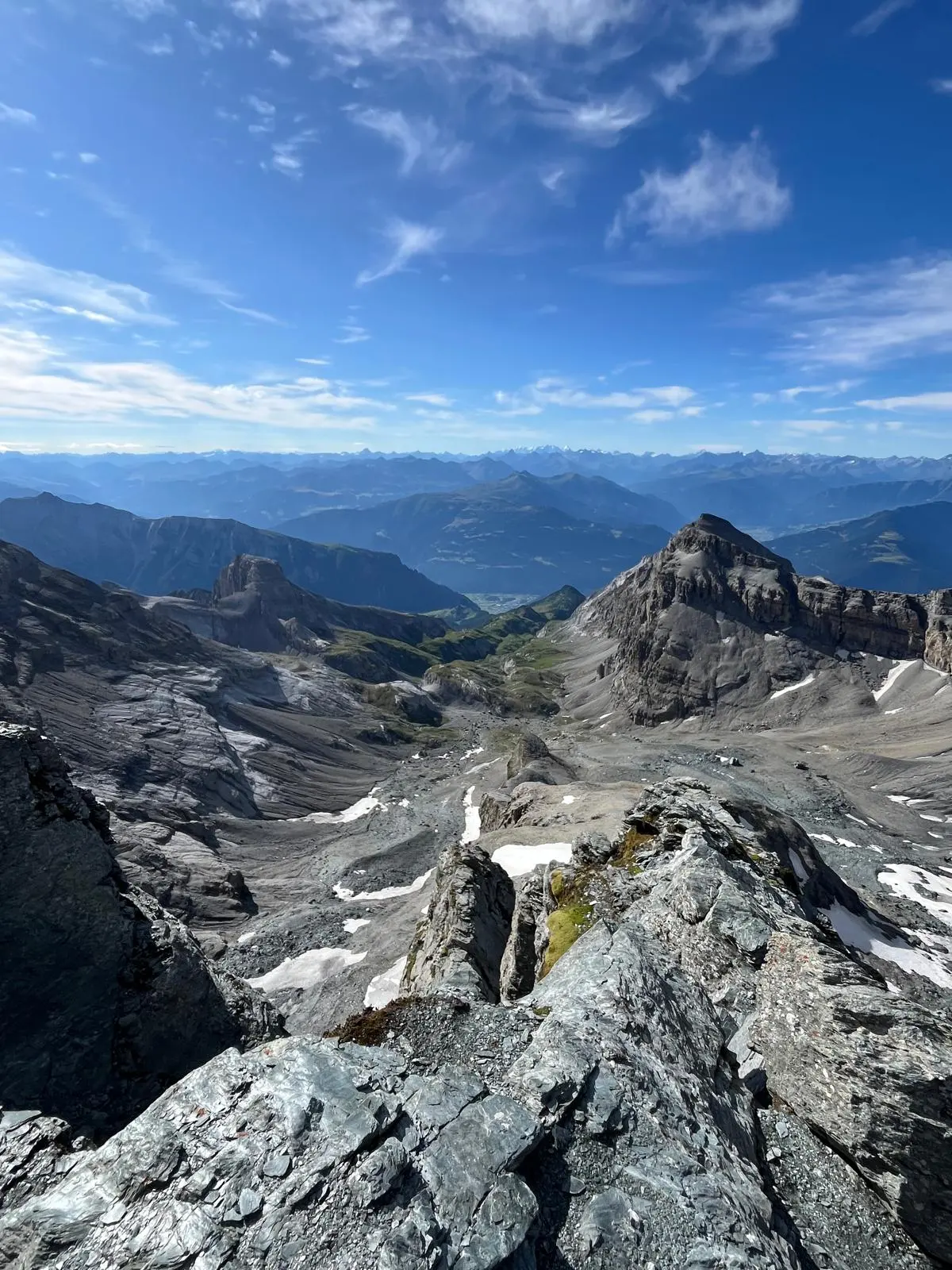 Klettern und Bouldern im Ringelspitzgebirge – Klettergärten und Bouldergebiete nahe der Ringelspitzhütte SAC